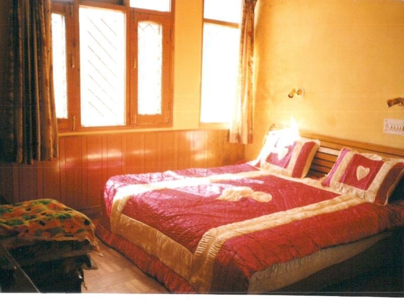 Hotel Sitara Regency Shimla Esterno foto